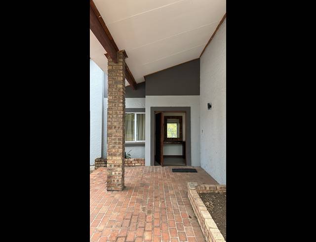 3 BEDROOM FREEHOLD FOR SALE IN LIBRADENE